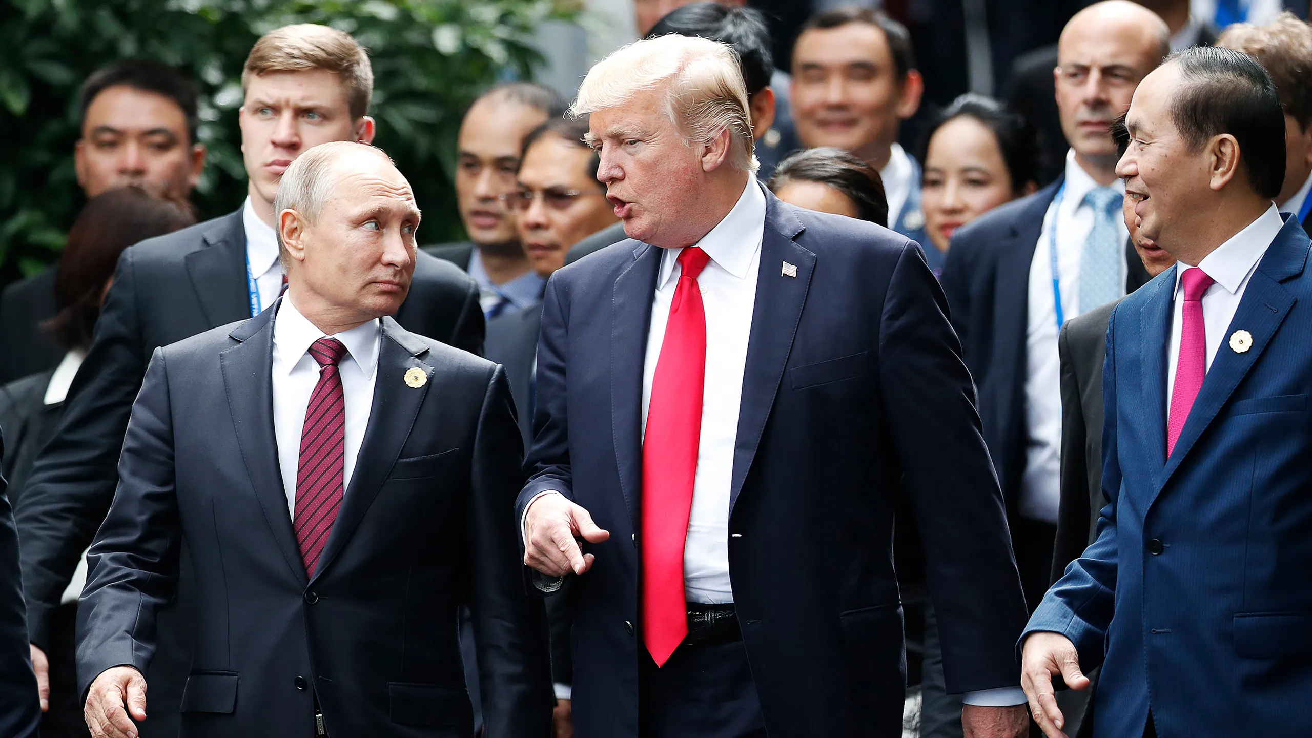 ikionyesha raisi wa urusi puttin na raisi wa umarekani trump